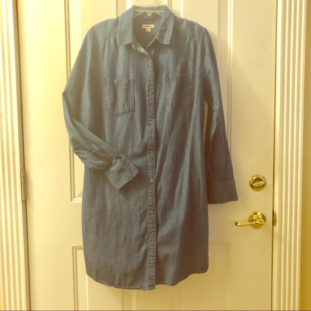 NWOT Denim Long Sleeved Dress W/ Fold Back Collar